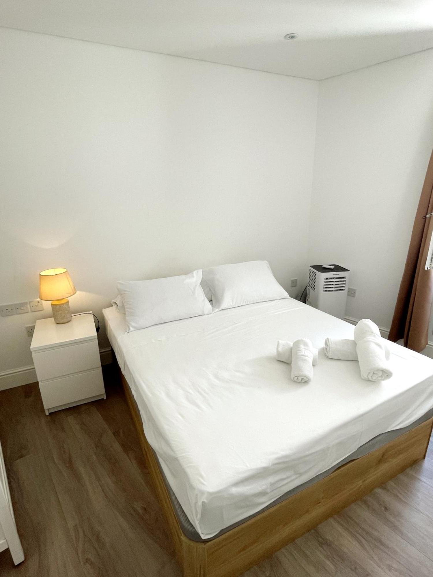 Deluxe City Centre Two Bedroom - Grand Central House Gibraltar Exterior foto