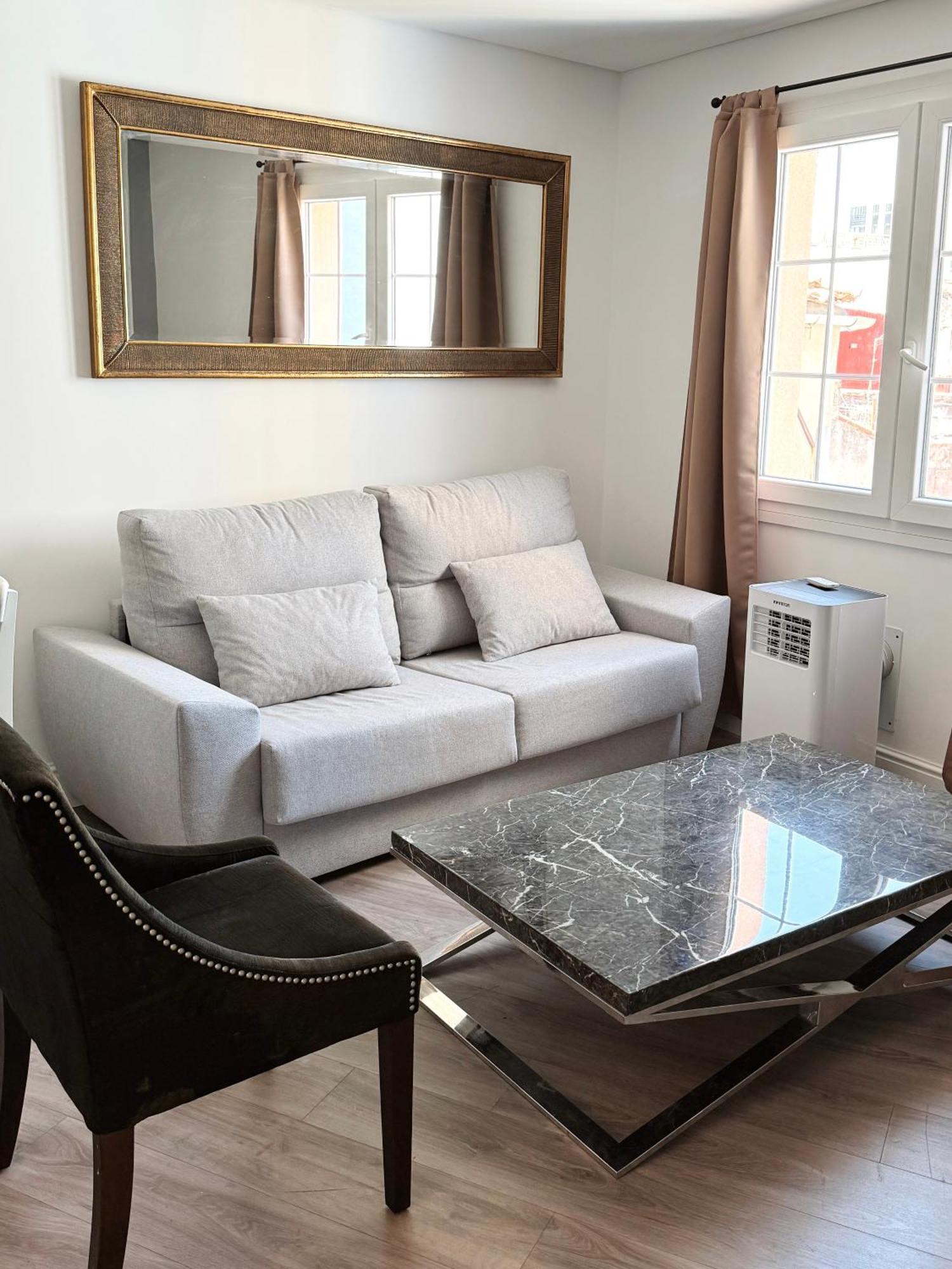 Deluxe City Centre Two Bedroom - Grand Central House Gibraltar Exterior foto