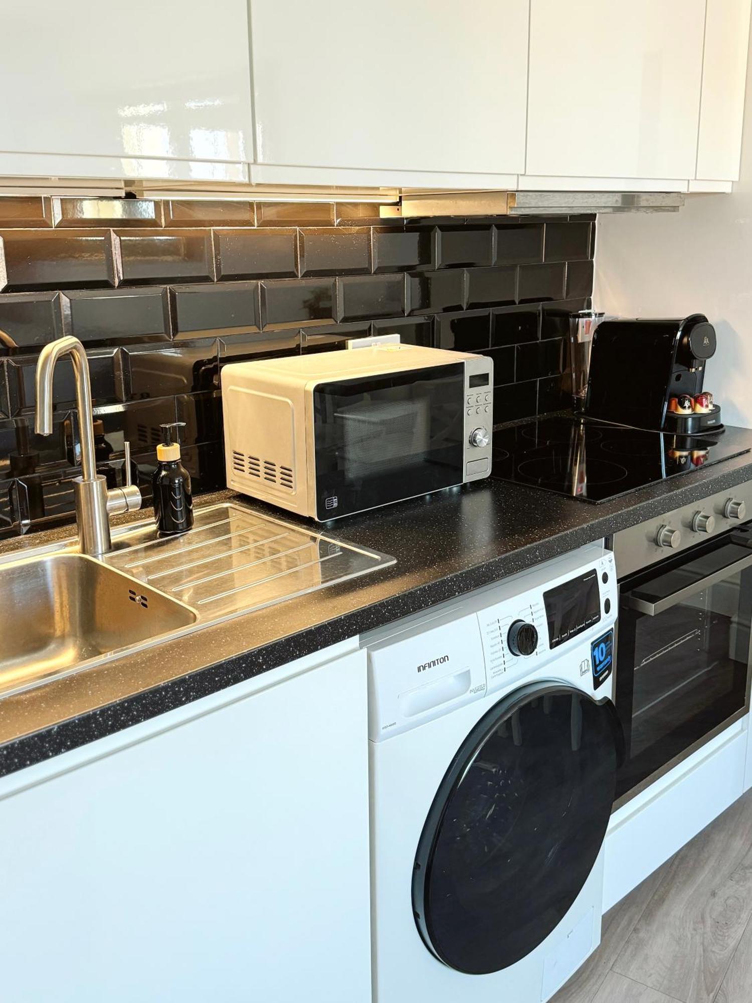Deluxe City Centre Two Bedroom - Grand Central House Gibraltar Exterior foto