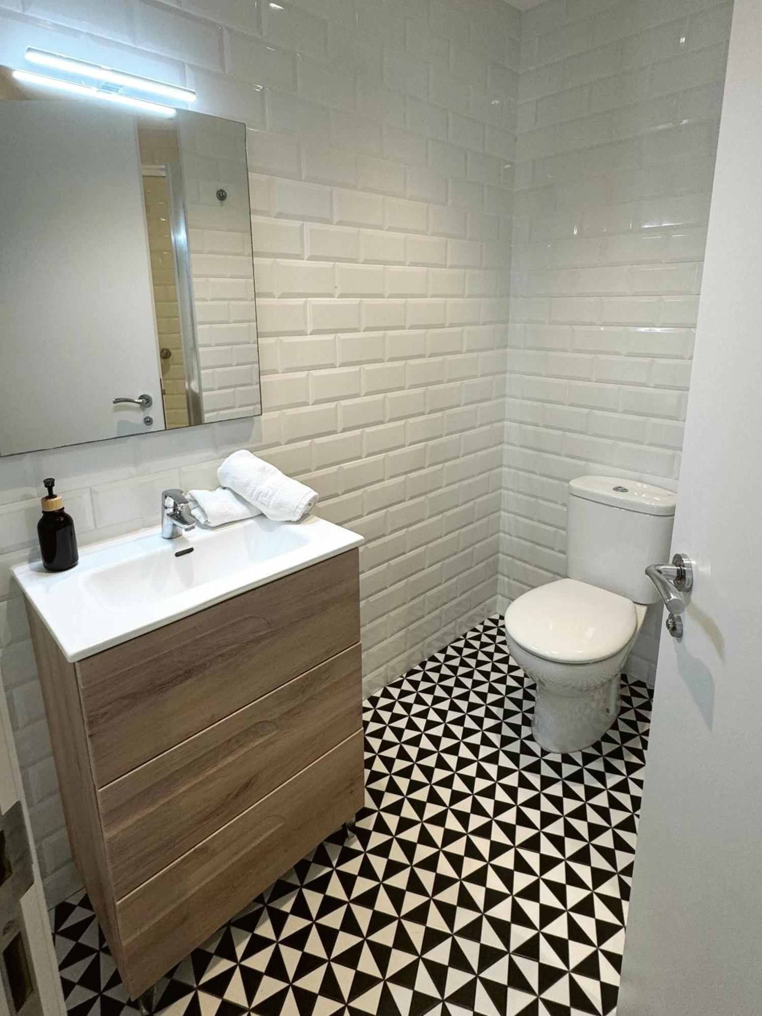 Deluxe City Centre Two Bedroom - Grand Central House Gibraltar Exterior foto