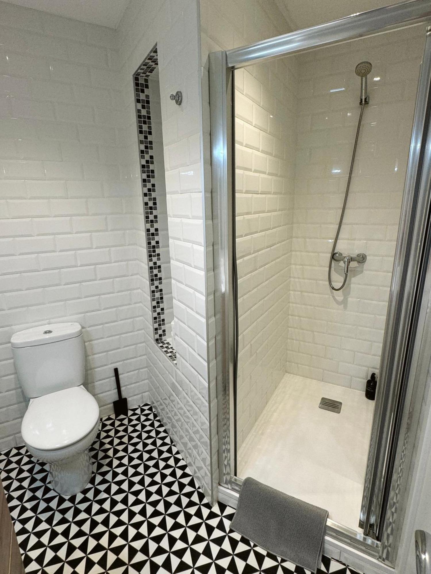 Deluxe City Centre Two Bedroom - Grand Central House Gibraltar Exterior foto