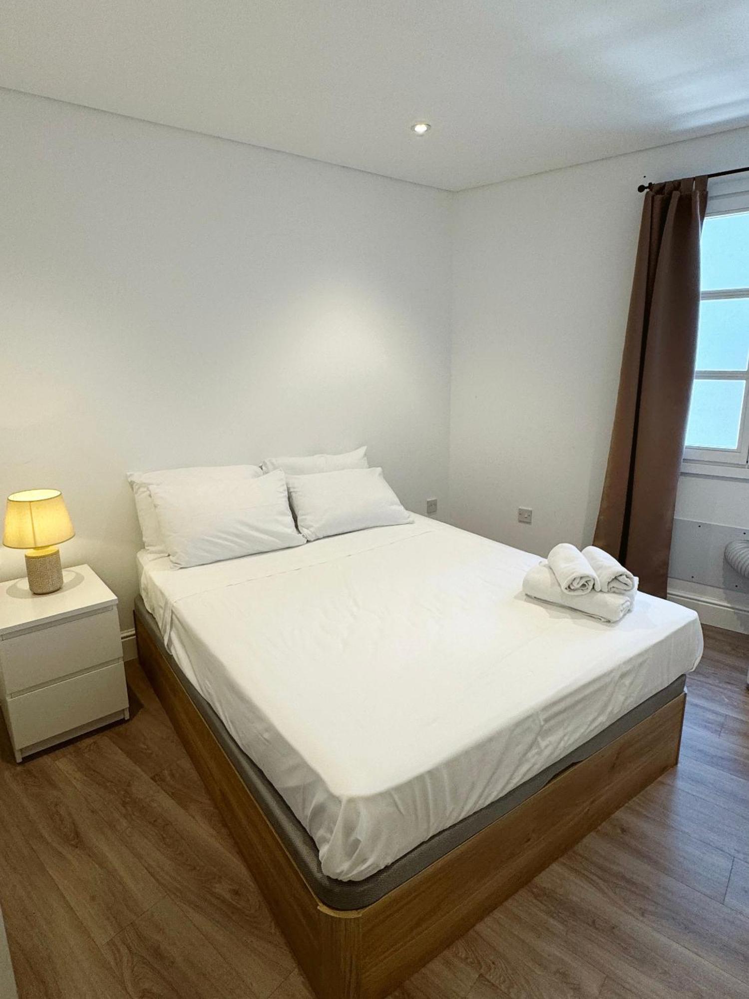 Deluxe City Centre Two Bedroom - Grand Central House Gibraltar Exterior foto
