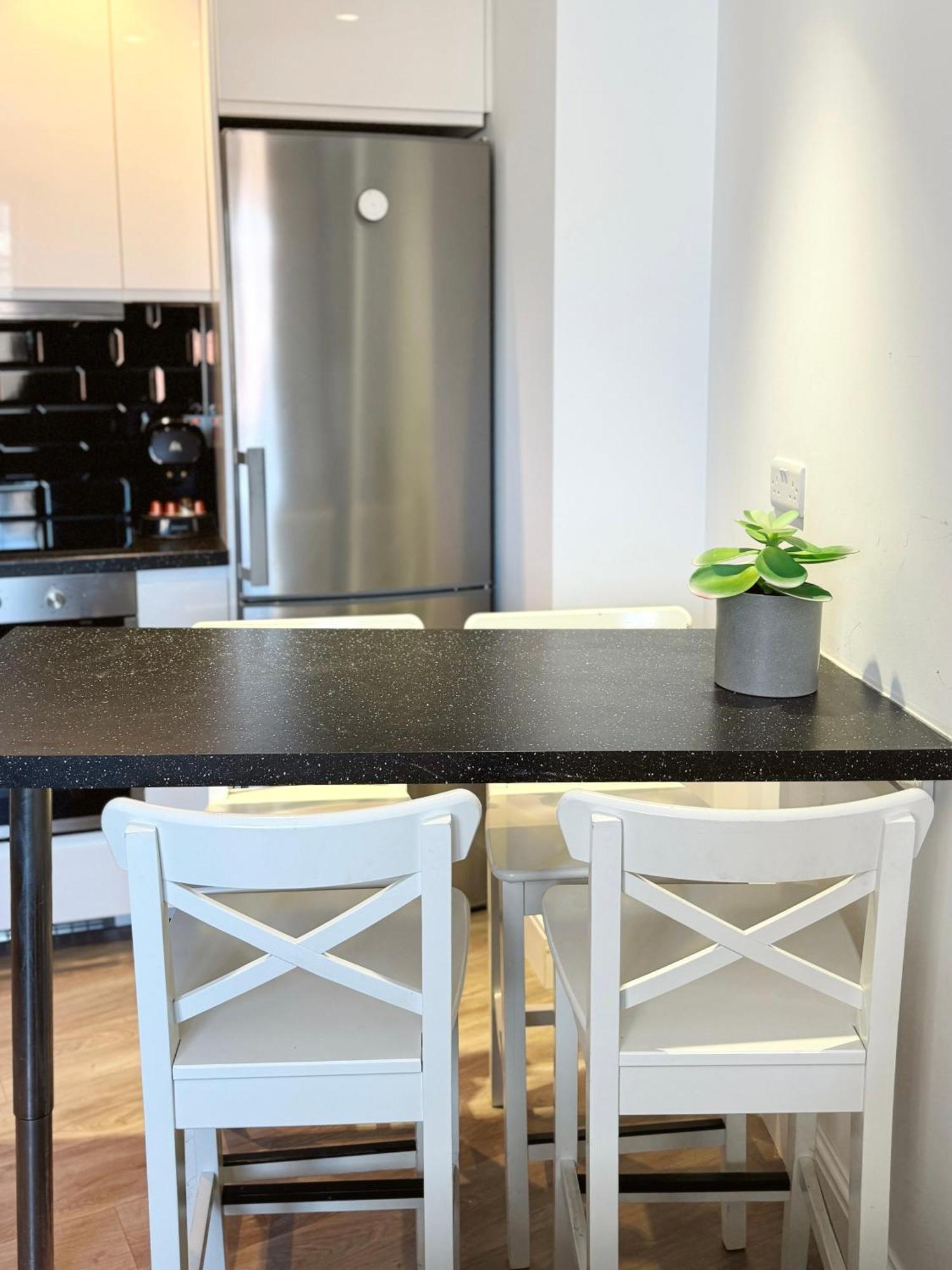 Deluxe City Centre Two Bedroom - Grand Central House Gibraltar Exterior foto