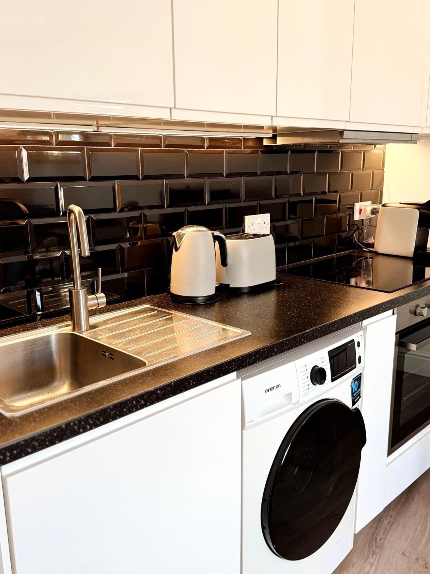 Deluxe City Centre Two Bedroom - Grand Central House Gibraltar Exterior foto